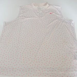 Nike women’s standard fit golf shirt